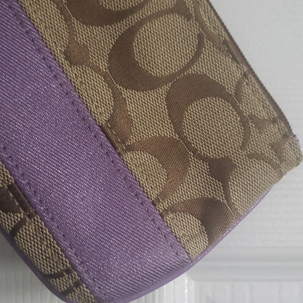 Coach Wristlet - Picture 4 of 5
